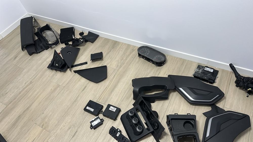 Plastice / trimuri / mocheta / Ornamente Dacia Duster 2 HJD