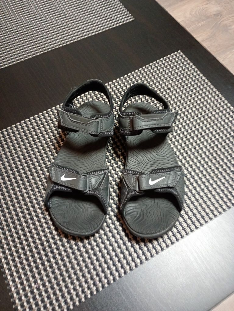 сандали NIKE оригинални