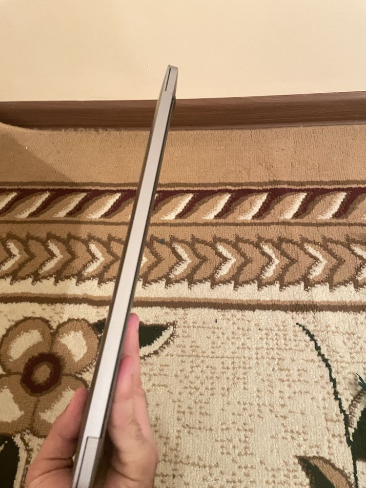 MacBook Pro 2018 (13-inch) – A1989