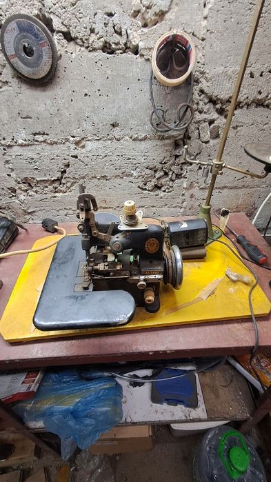 Оверлог SINGER .