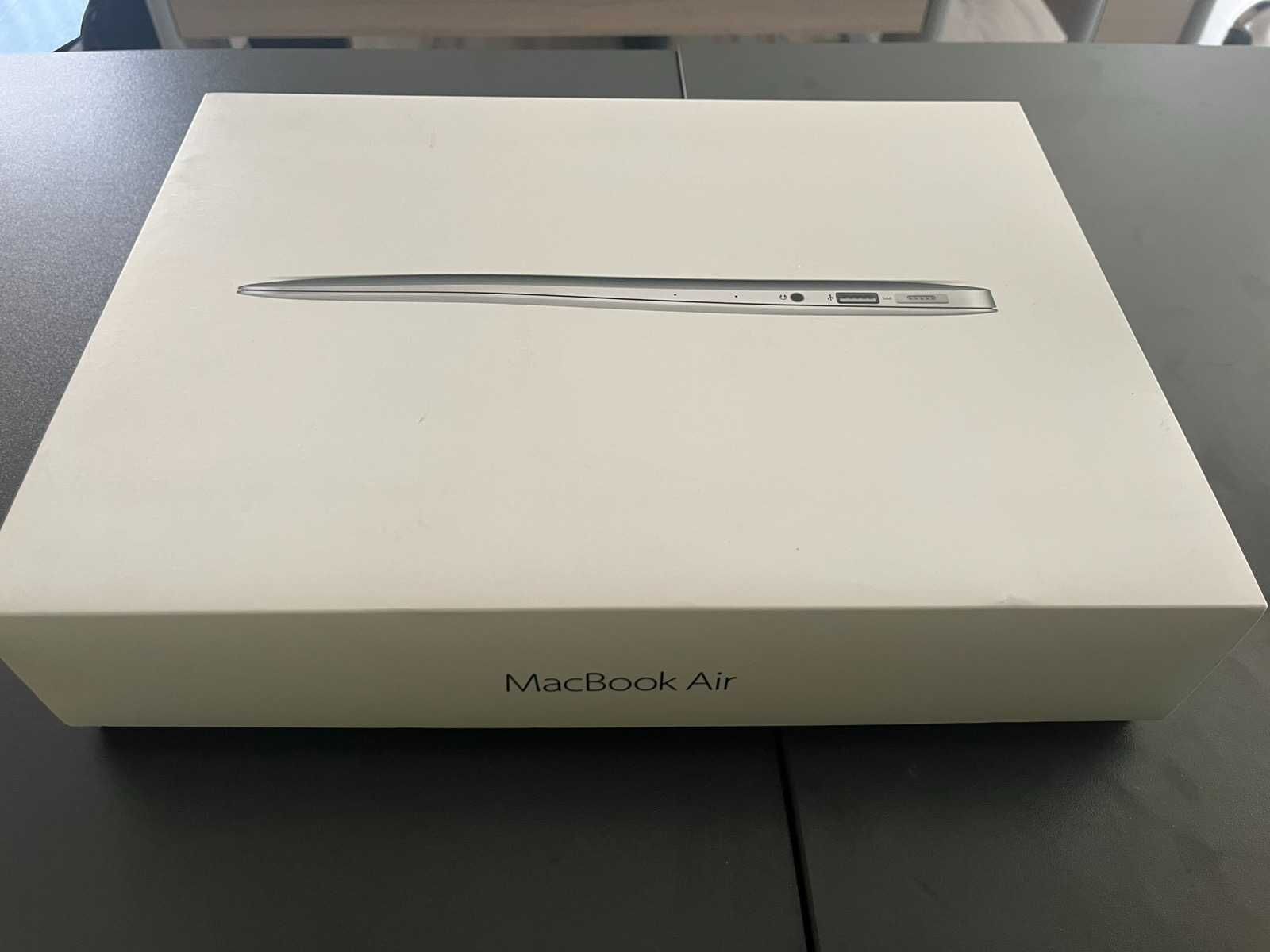 MacBook Air (13-inch, 2017)