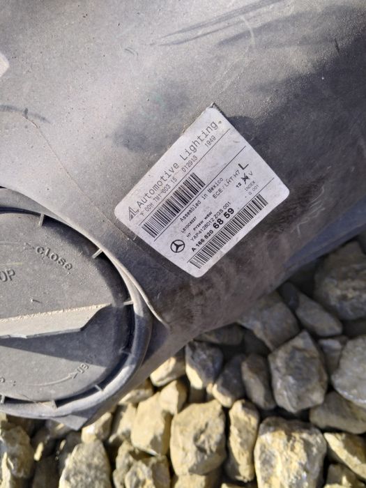 Ляв оригинален H7 фар ML W166