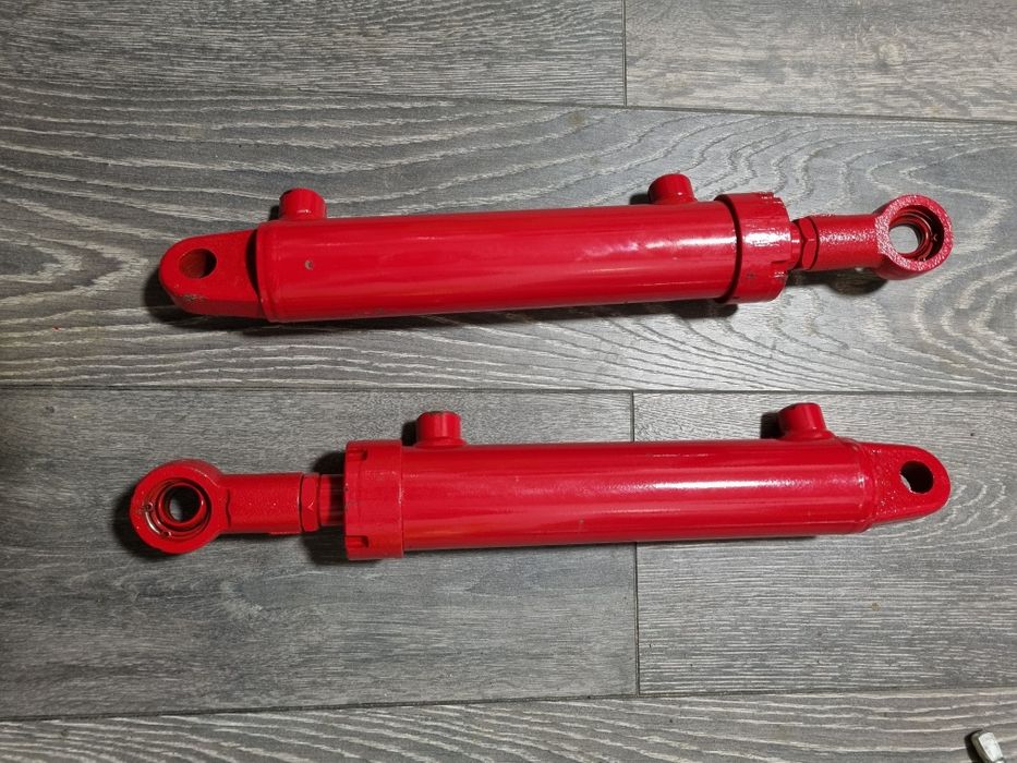 Cilindru hidraulic plug reversibil preț 450 lei buc