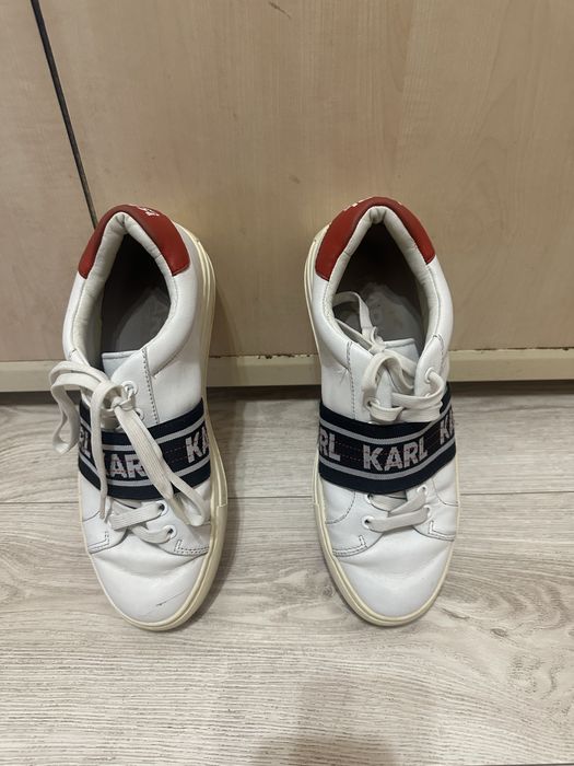 Karl Lagerfeld бели обувки