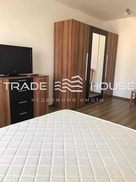 Дава се под наем Двустаен апартамент в Пловдив, Център - 80 кв.м за 484.5 € - Снимка #5