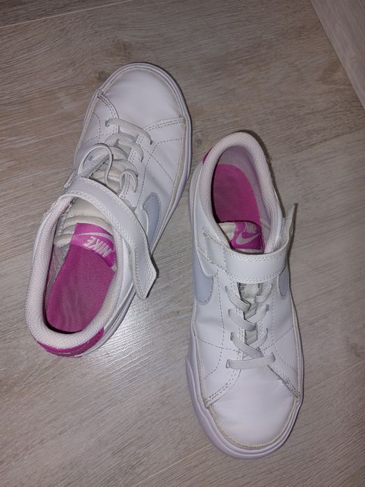 Маратонки Nike за момиче