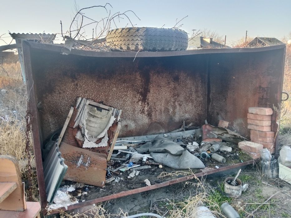 Железный бак длина 2,5м,ширина 1,3м