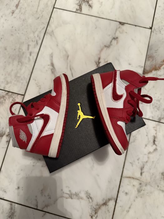 vand adidasi jordan 1 retro high marime eur 23,5