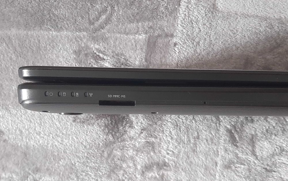 Laptop Dell Inspiron N5040