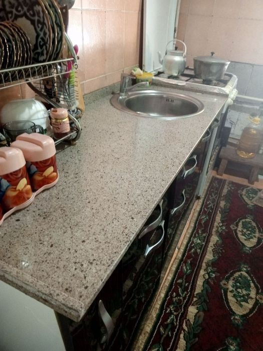 Продаётся в М.Улугбекском р-не ТТЗ АхмадЮгнакий 1в2/1/5 Балкон2Х3 38м2