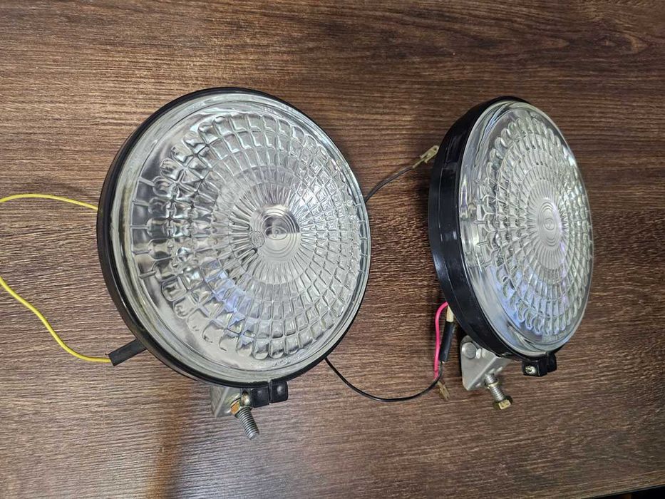 Продаю дополнительные автомобильные стеклянные фары
