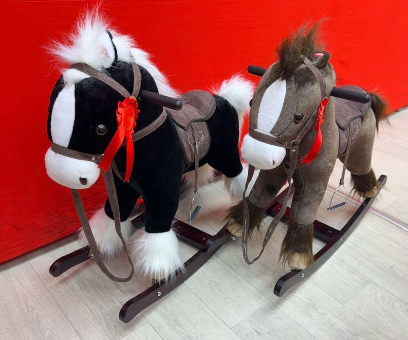 Лошадки детские каталки