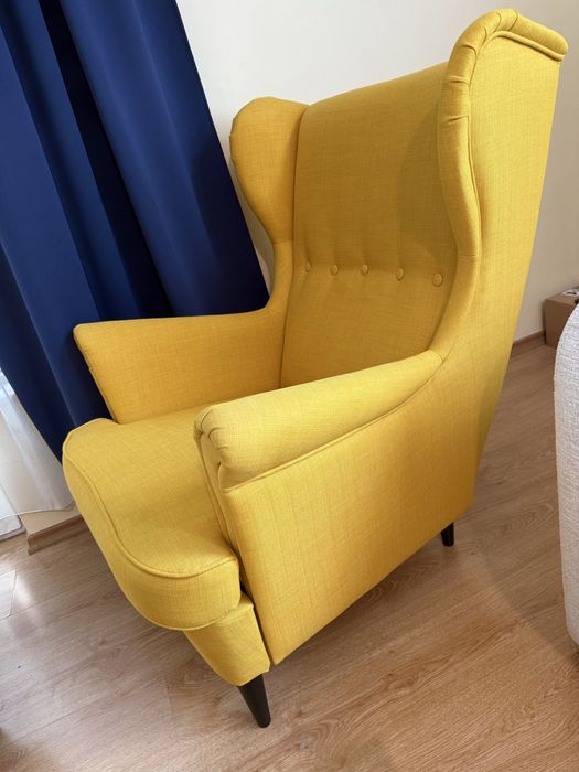 Жълт стол (кресло) STRANDMON