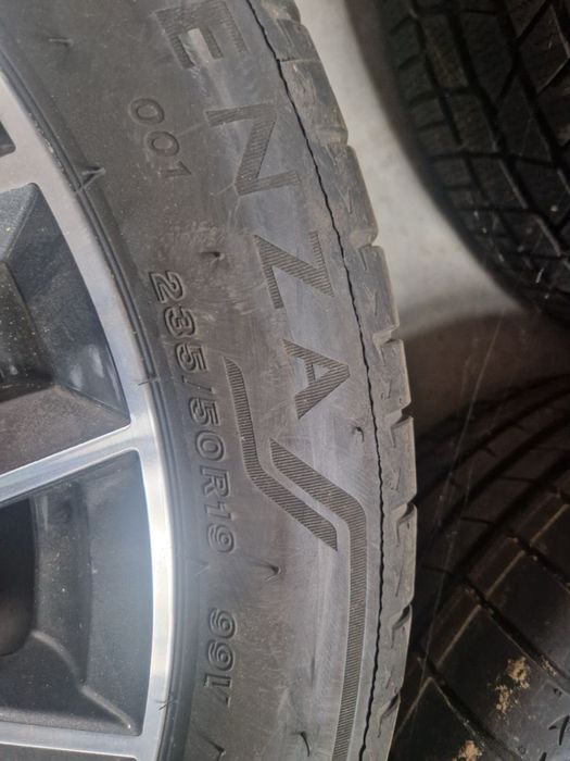 Джанти с гуми за Audi Q3