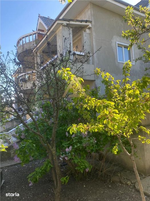 Vila P + 1 si  teren atat ptr.bussines cat si ptr locuit Onesti