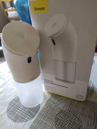 Автоматический дозатор для жидкого мыла, санитайзера