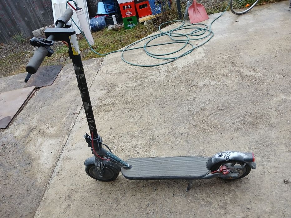Vând trotinetă xiaomi