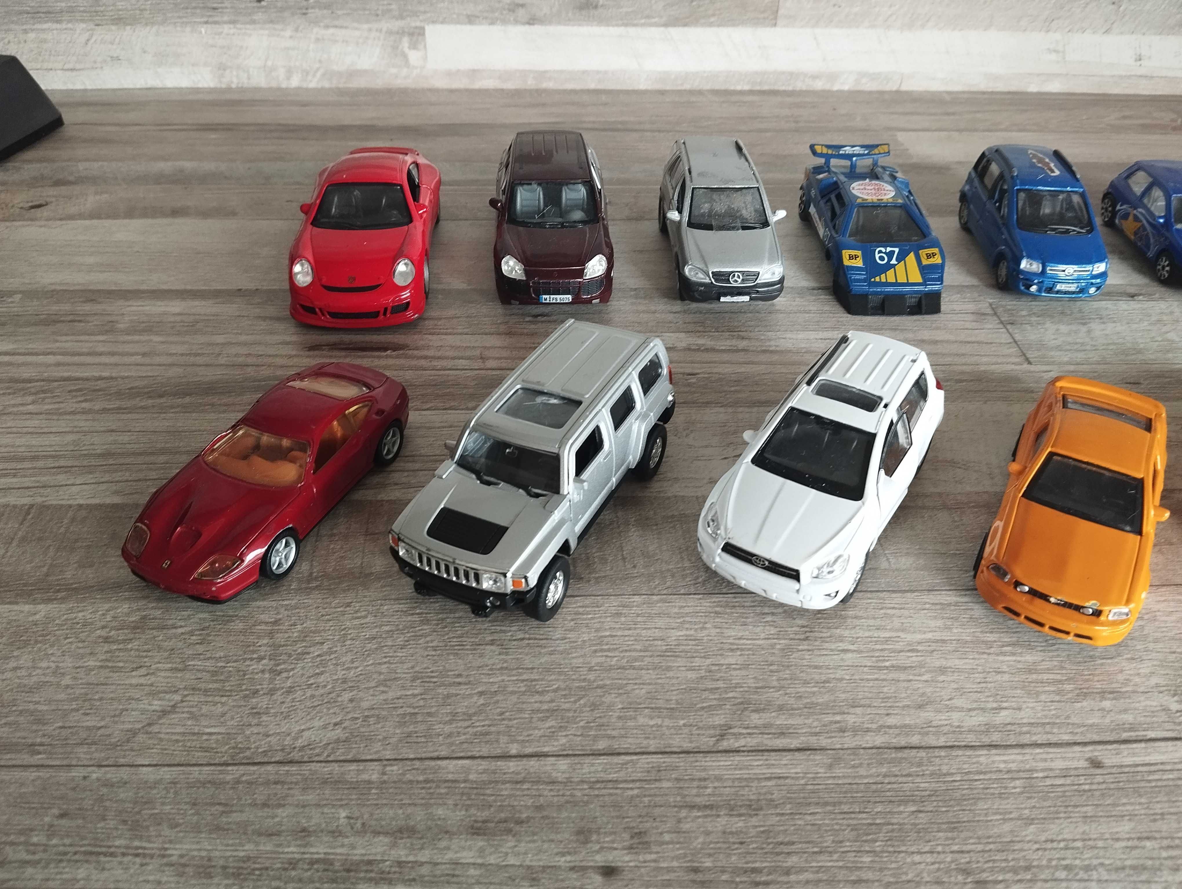 Продавам метални колички Burago,Welly,Maisto,Hotwheels