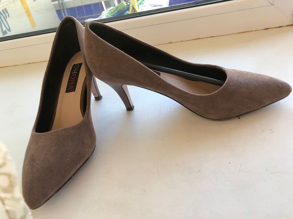 Туфли остроносые на небольшом каблуке