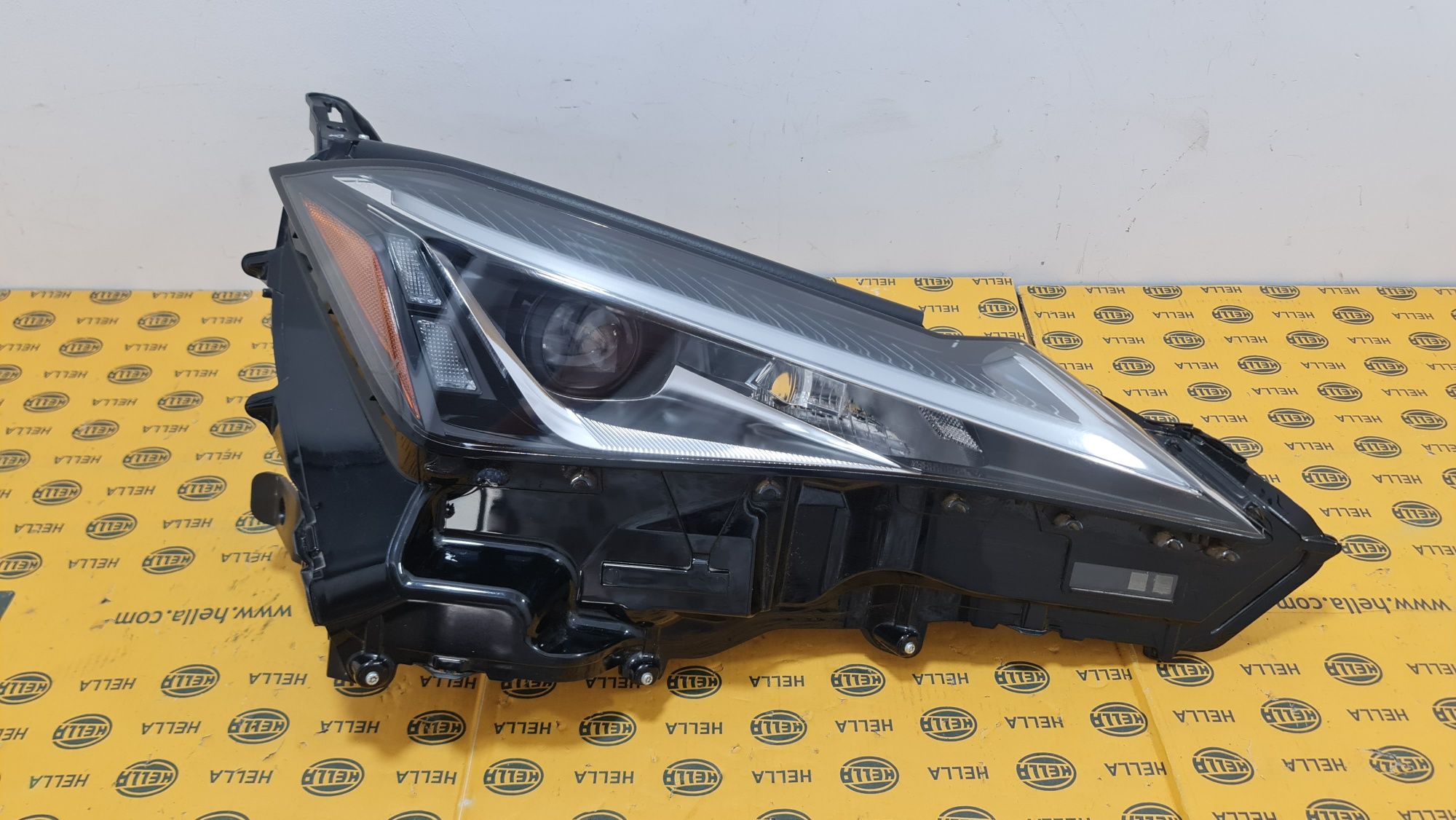 Far full led Lexus UX