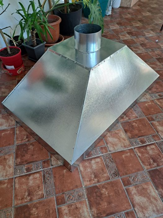 Hote din tabla de inox sau zincata