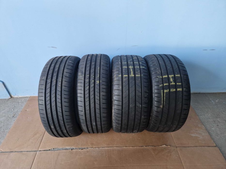 Гуми Bridgestone R18 245/40/ Спорт пакет DОТ2821