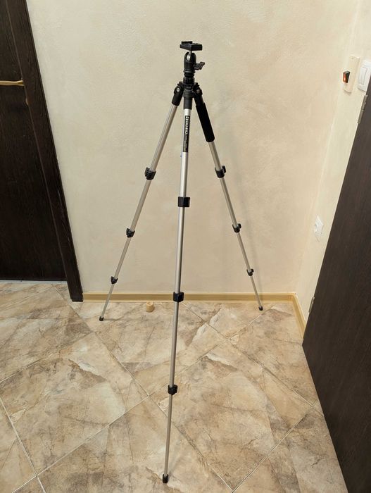 Статив трипод алуминиев Benro + глава