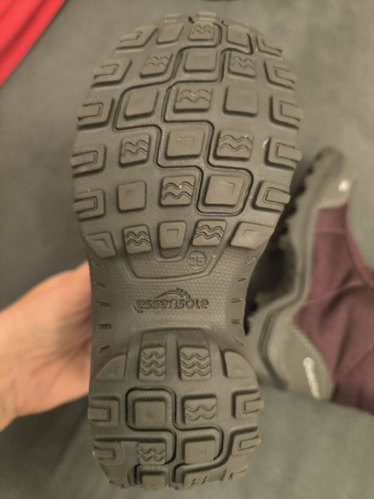 Ghete Decathlon fetita