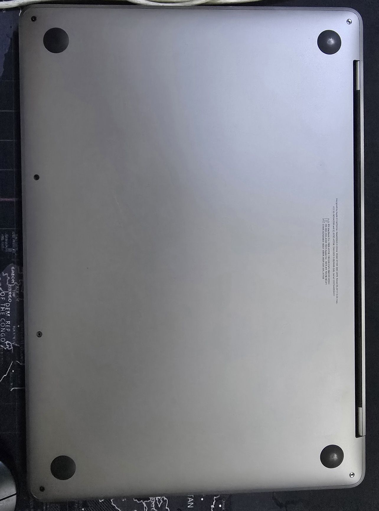 Macbook pro 13’3 inch 2016 8 ga 256 gb