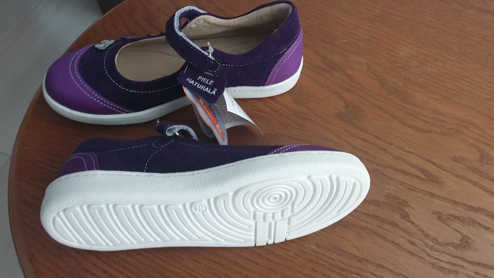 Vand pantofi noi fete, piele naturala, marimea 35, interior 23cm