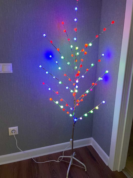 Коледно светещо дърво многоцветна светлина с лед топки 150см