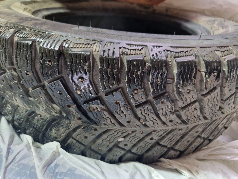 Зимние шипованные шины "Michelin