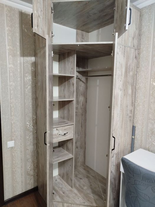 Шкаф почти новый