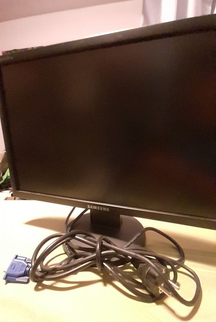 Monitor Samsung SyncMaster 17"