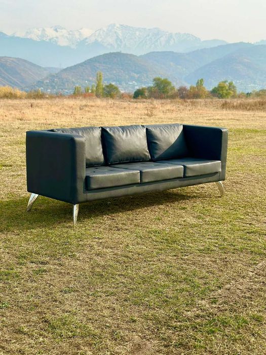 Аренда/прокат диваны кресла бин бэги тумбы журнальный стол ресепшен