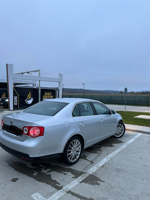 Vand sau schimb volkswagen Jetta 1.9