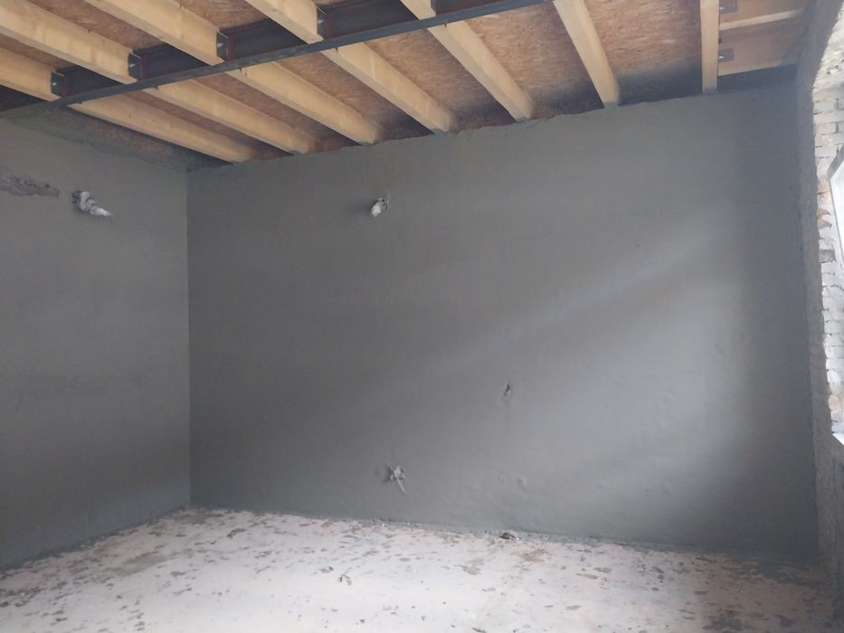 Execut lucrări în construcții.