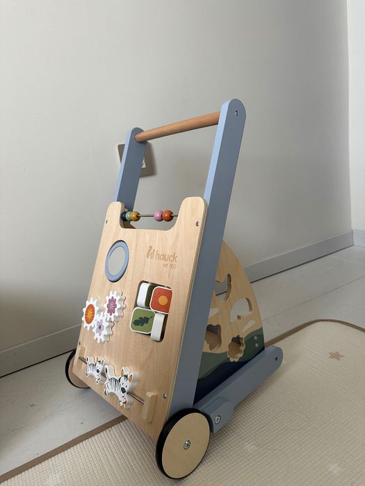 Дървен уокър за прохождане-  Hauck
