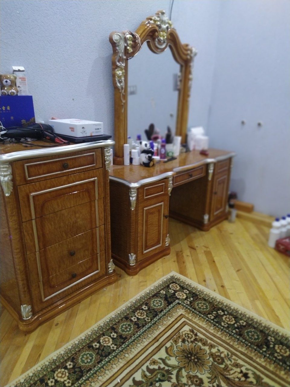 Спальный гарнитур