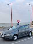 Vând Golf 5 Coupe