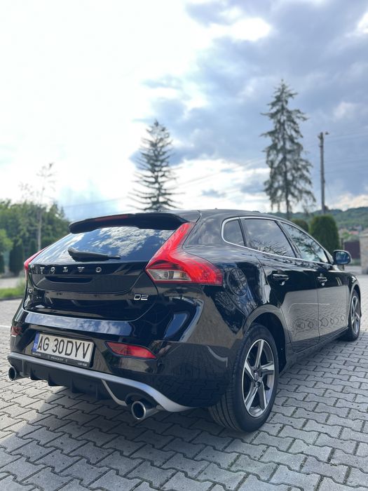 Volvo V40 R-Design
