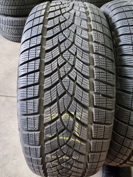 255/55/19 Goodyear 2бр