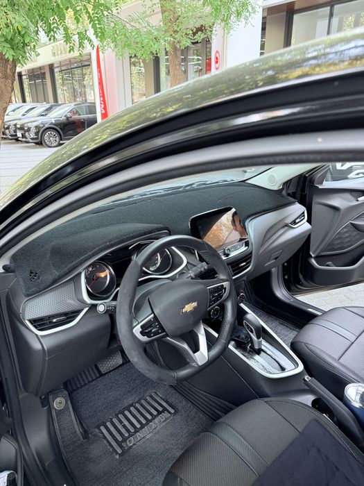 Идеал состояние Оникс LTZ без люк