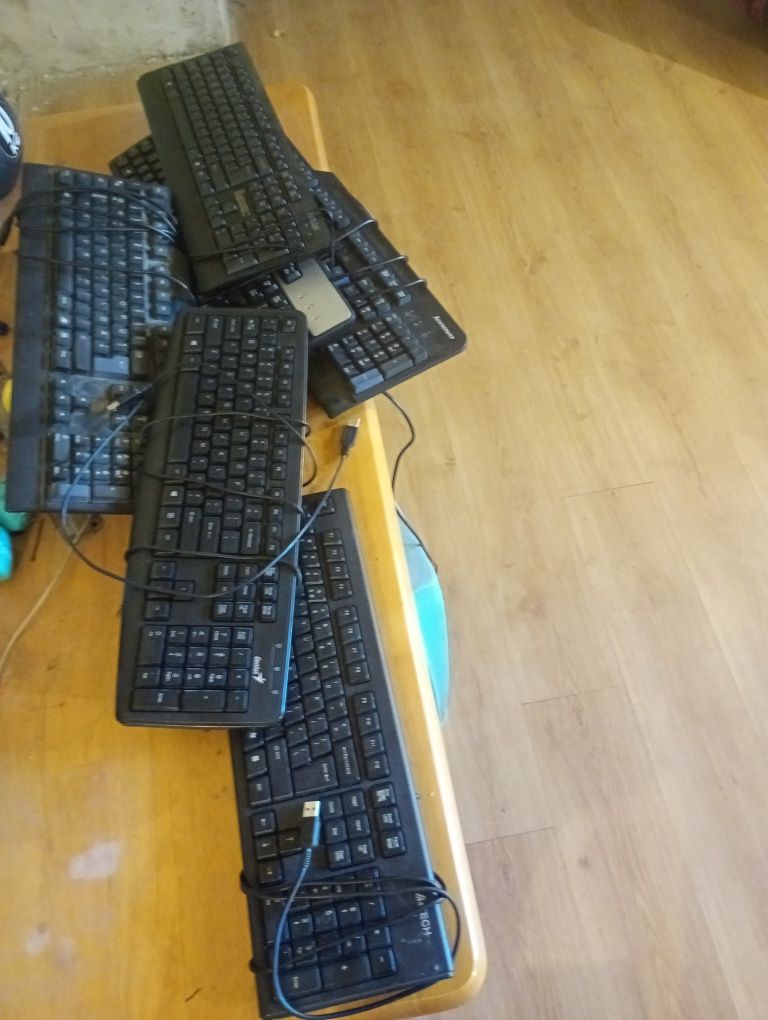 6 tastaturi,toate la 80 lei