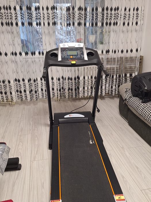 Banda de alergat electrica FitTronic D55, motor 1.75CP