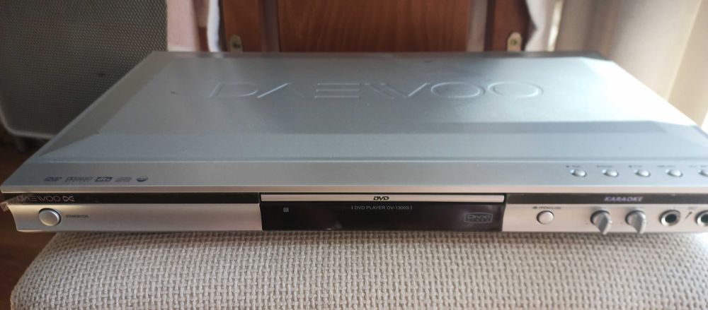 DVD плейър Daewoo DV-1300S – работещ, запазен, караоке
