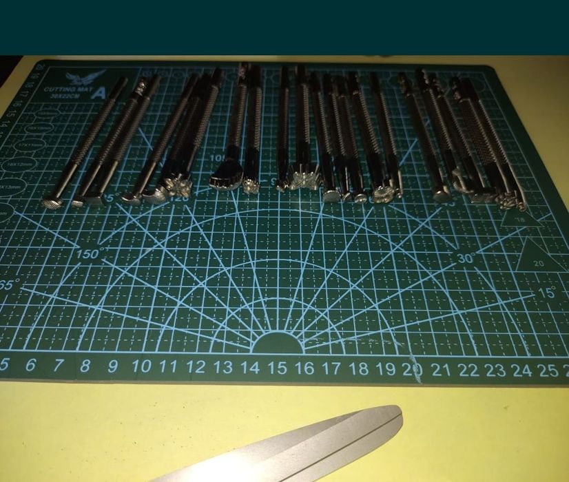 Set 366 piese pentru lucru cu pielea portofele