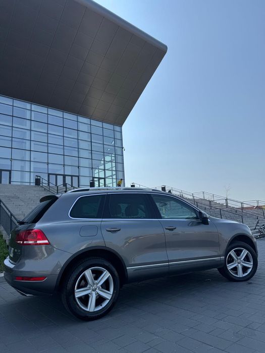 Vw Touareg/ 3.0- 245 cp/ an 2013/ pret 12999 !!
