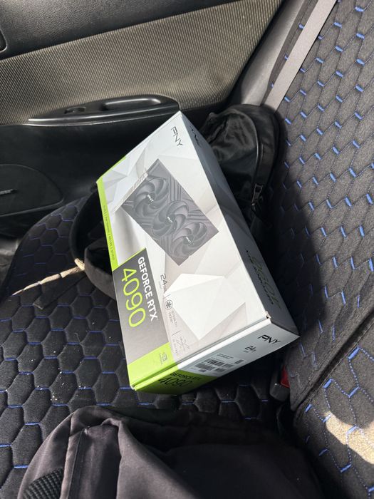 Продам RTX 4090 Без чипов на запчасти