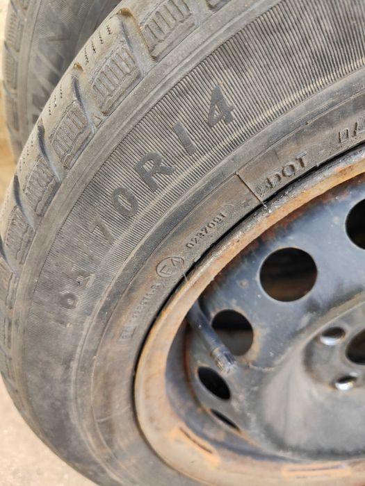 Jante Fiat Albea cu anvelope de iarna pe 14